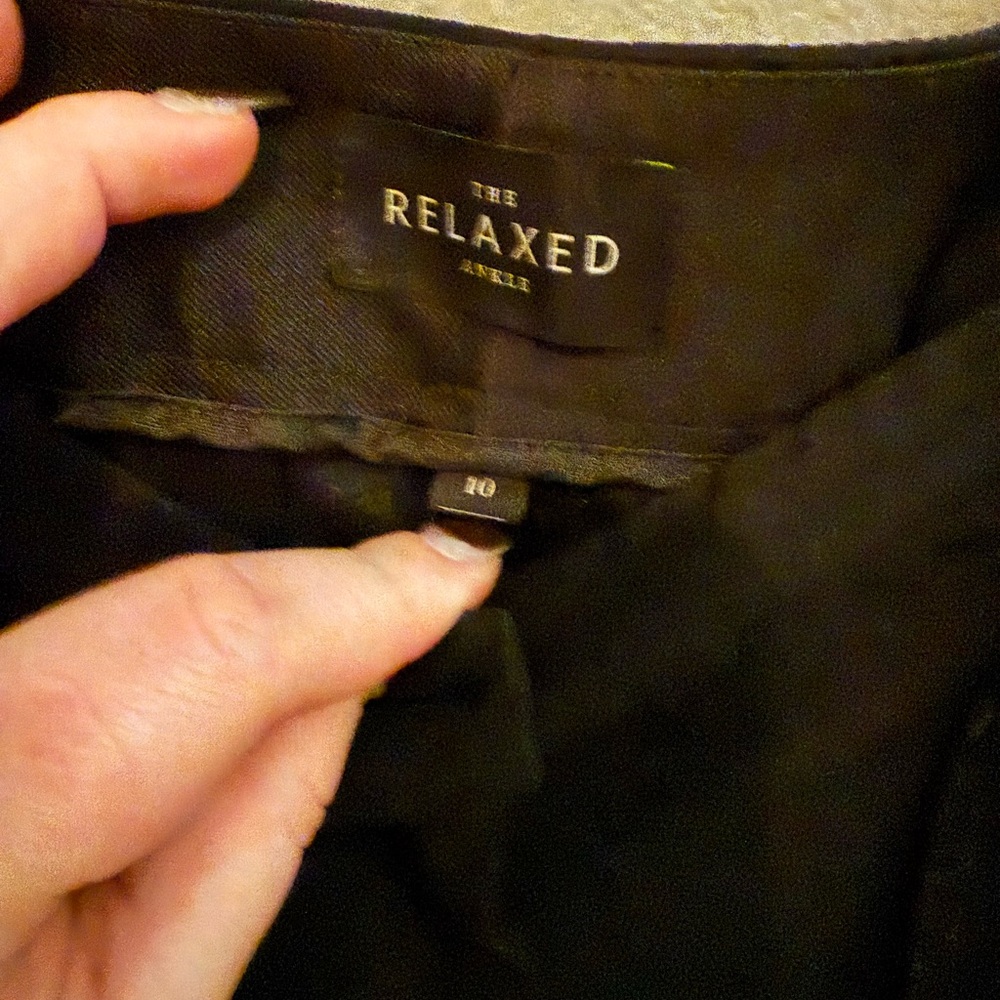 White House Black Market Elegant Black Trousers with Belt - Picture 4 of 5